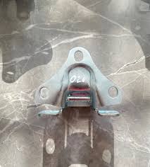 Bản lề cánh cửa 1041 Thaco /QQ/ TMT 1.2 tấn đời mới ( 1 bộ gồm 2 cái ) -LA - đôi