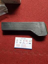 bàn đạp ga xe KIA / k2700/k3000 - cái